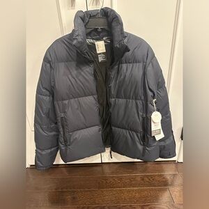 NWT Vuori Women’s Hillside Down Insulated Jacket Size Medium Asphalt